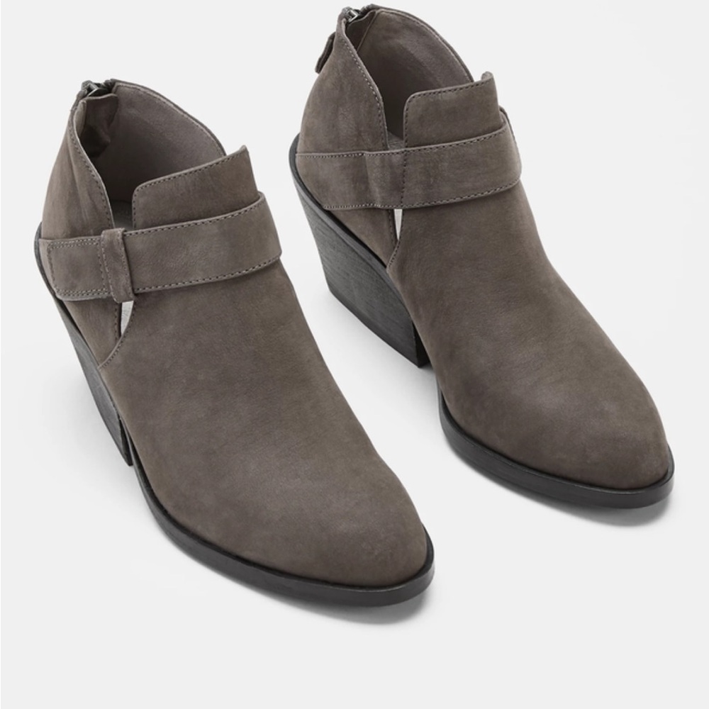 Eileen Fisher Taupe Cutout Ankle Boots size 11